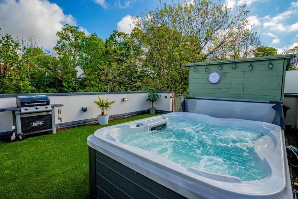 Host & - Hilltop House Hébergement de vacances Worcester